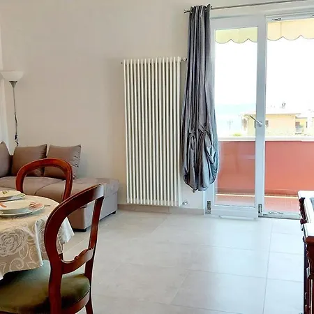 Narcisa View Lake&pool Apartment *