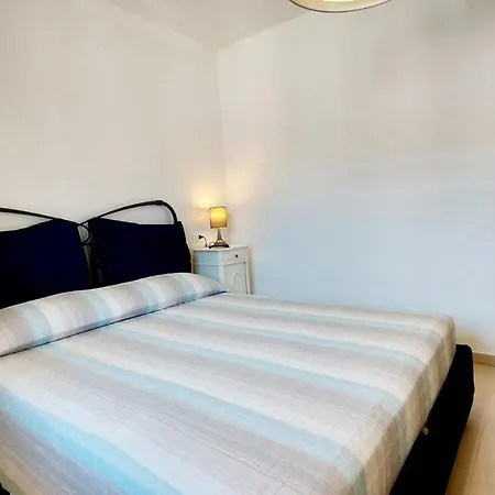 Narcisa View Lake&pool Apartment